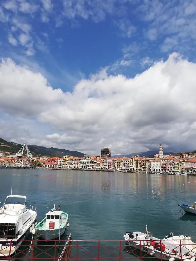 임페리아 La Torretta Di Piero Con Terrazzi E Parcheggio Privato Citra Zero Zero Ottanta 31Lst0282 아파트