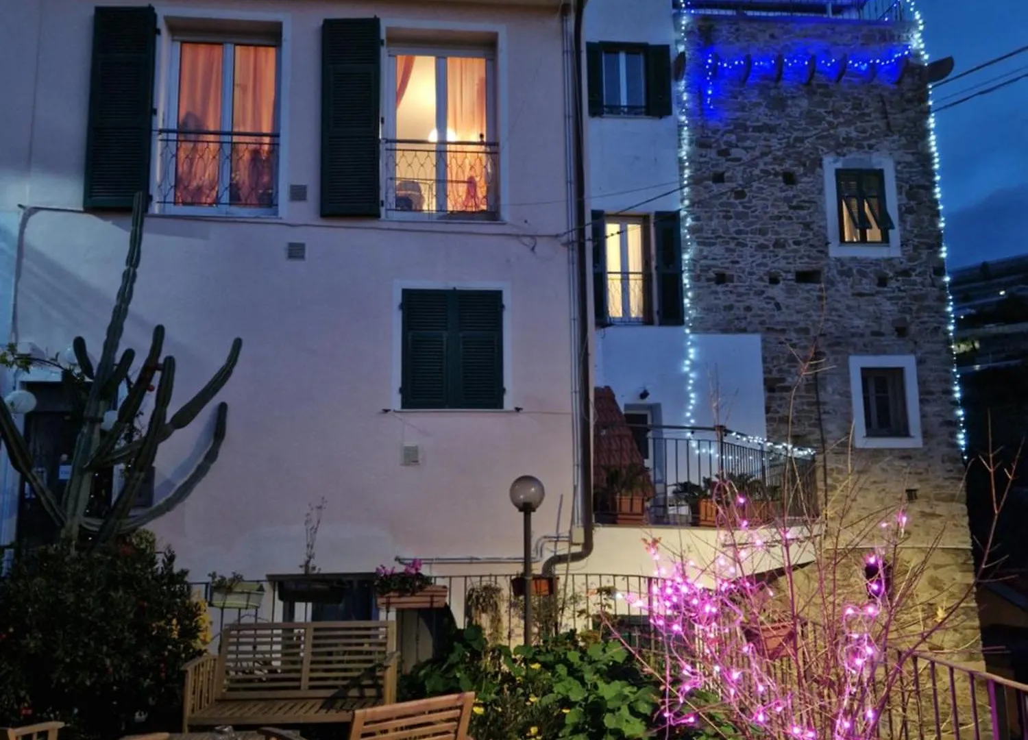 임페리아 La Torretta Di Piero Con Terrazzi E Parcheggio Privato Citra Zero Zero Ottanta 31Lst0282 아파트